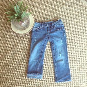 Miss Me Capris distressed size 26